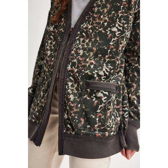 Free People We The Free Aiden Cardigan Jacket Sweatshirt Top Floral XS  283634 - Picture 2 of 9